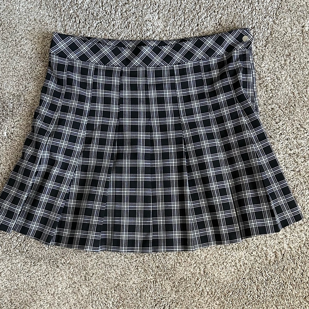**H&M** pleated skirt SIZE 12